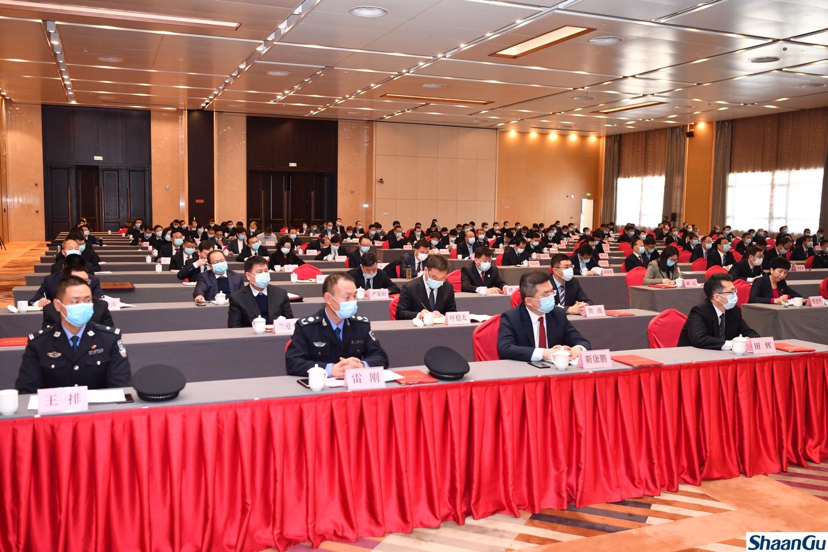 李宏安董事长荣获陕西省“继续作为好干部”声誉称呼